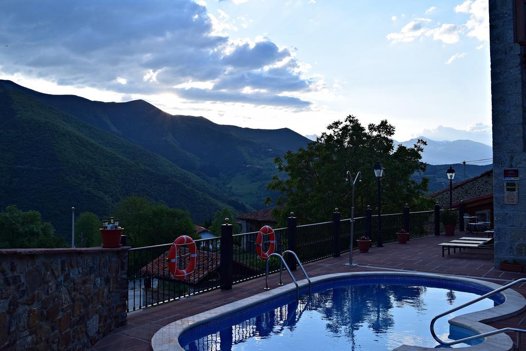 Posada Valle Del Oso Lerones Екстериор снимка
