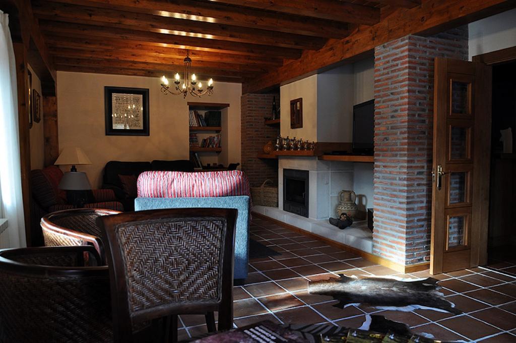 Posada Valle Del Oso Lerones Екстериор снимка
