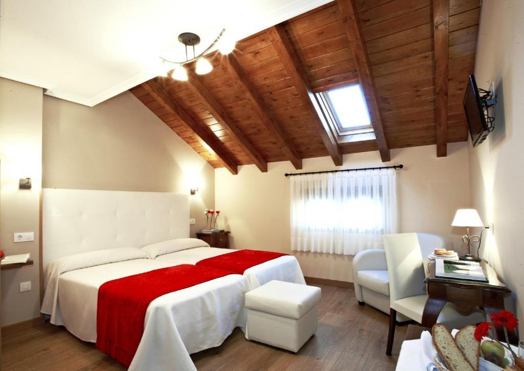 Posada Valle Del Oso Lerones Екстериор снимка