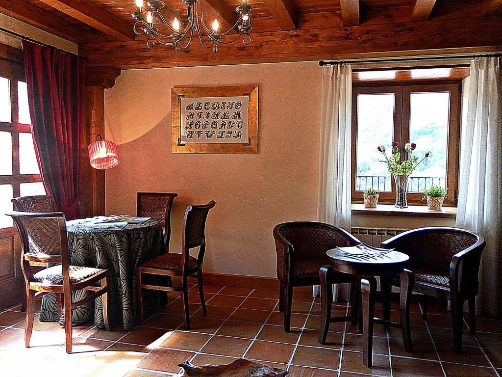 Posada Valle Del Oso Lerones Екстериор снимка