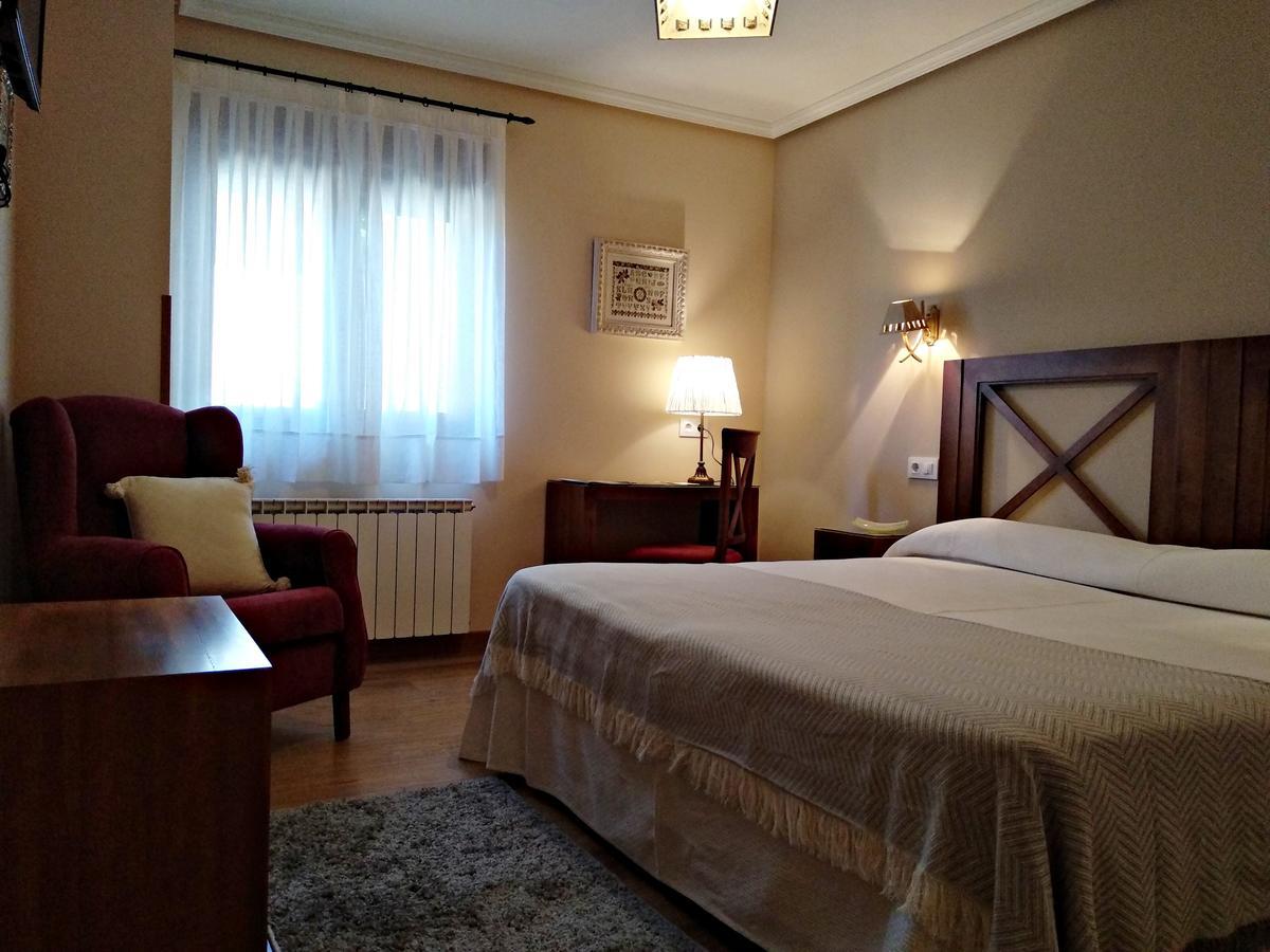 Posada Valle Del Oso Lerones Екстериор снимка